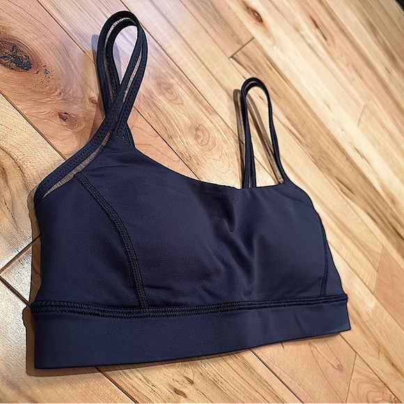 LuluLemon Sports Bra - Picture 1 of 3